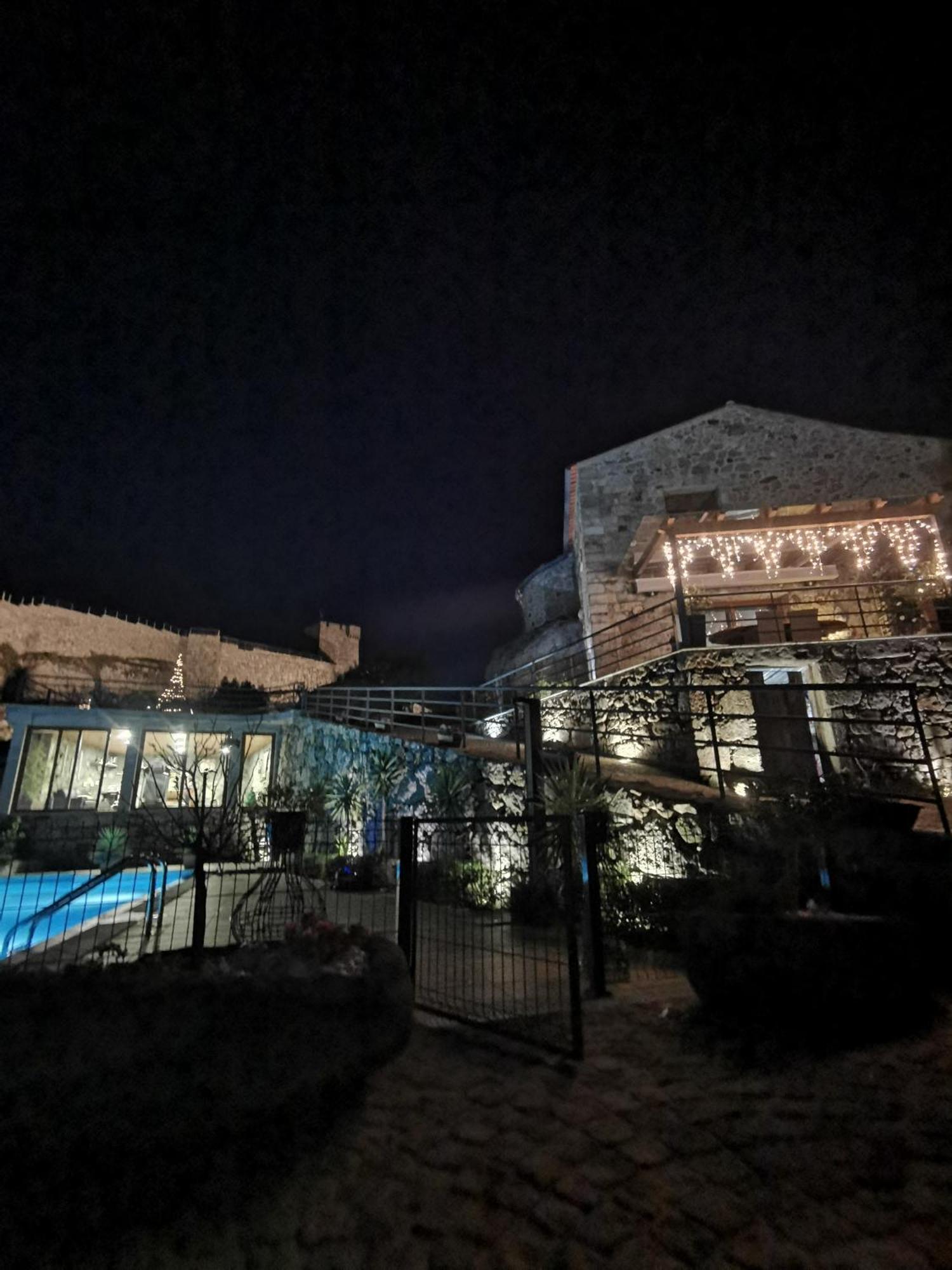 Villa Casa Do Penedo Castle House Linhares da Beira Esterno foto